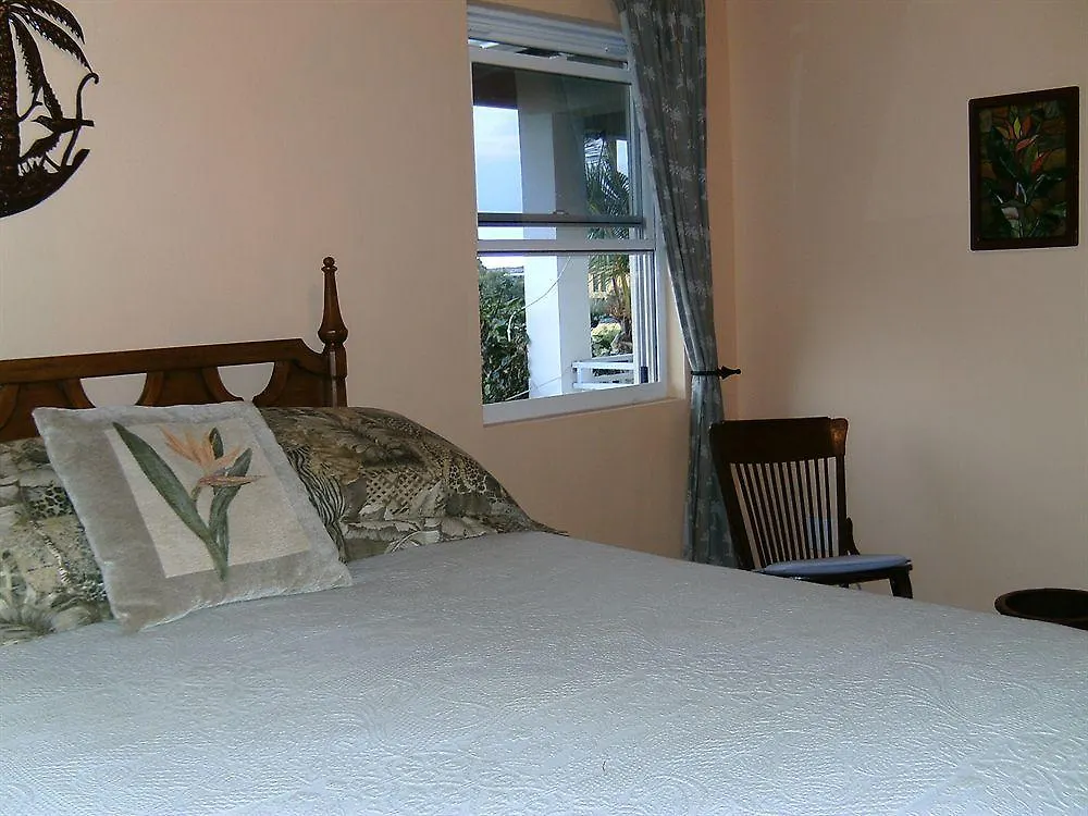 Hotel Casa De Isle Taylor Bay Beach